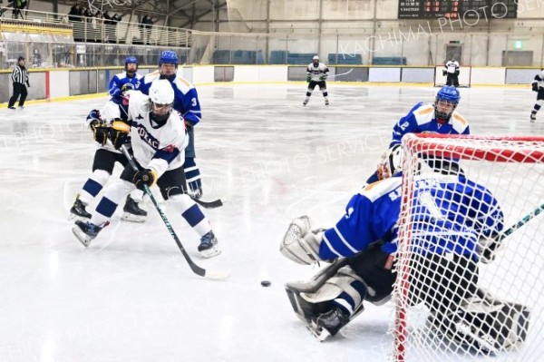 全十勝Ａが初戦大勝　８強入り　全中アイスホッケー 11