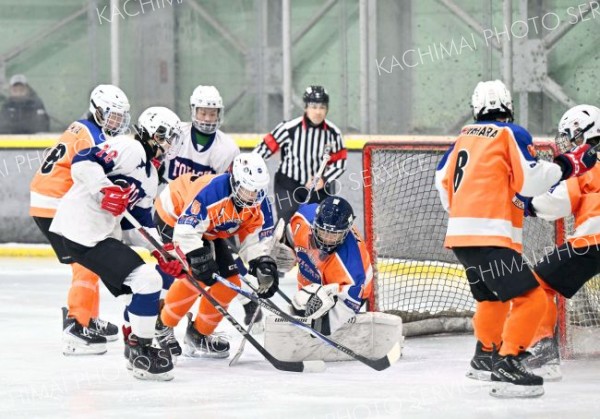 全十勝Ａ　８年ぶり決勝進出ならず　準決勝で釧路鳥取に完封負け　全中アイスホッケー 11