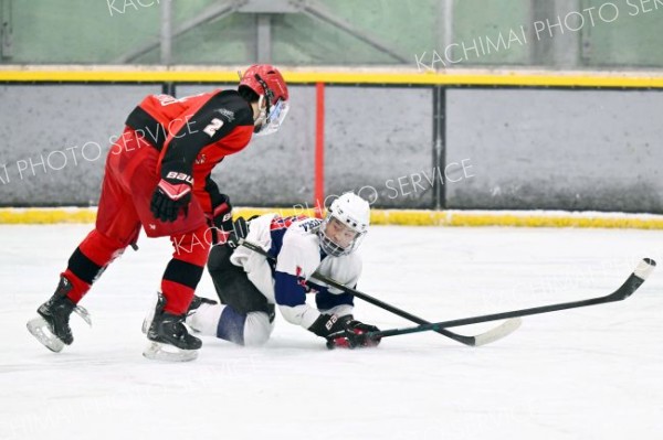 全十勝Ａ　８年ぶり決勝進出ならず　準決勝で釧路鳥取に完封負け　全中アイスホッケー 17