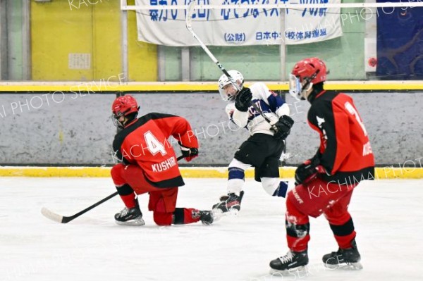 全十勝Ａ　８年ぶり決勝進出ならず　準決勝で釧路鳥取に完封負け　全中アイスホッケー 21