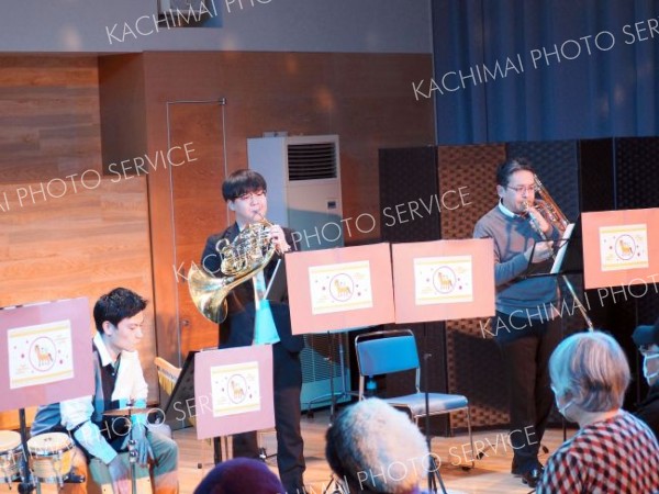 器楽グループ「ウシカイッ」がコンサート　幕別