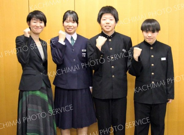 全国中学校スケート大会へ抱負　浦幌の３人