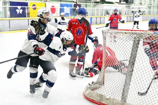 清水、御影、芽室の全十勝Ａが銅メダル　全国中学アイスホッケー