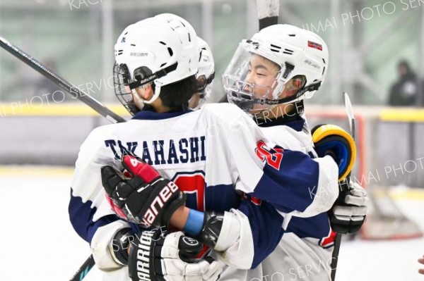 清水、御影、芽室の全十勝Ａが銅メダル　全国中学アイスホッケー 8