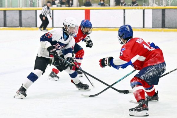 清水、御影、芽室の全十勝Ａが銅メダル　全国中学アイスホッケー 10