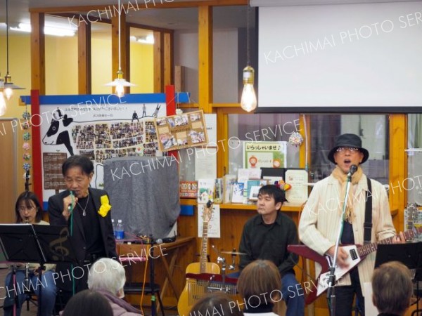 ジークレフメンバーによるカルテット演奏。ご当地ソングを披露した