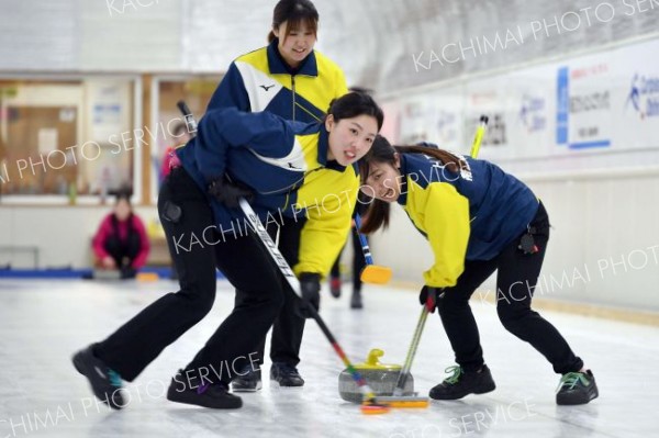 帯畜大松田が女子３連覇　男子はレクス初Ｖ　道東カーリング選手権