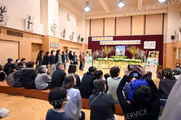 幼児教育の充実に尽力、藤本前園長しのび「花総会」　あじさい保育園 4