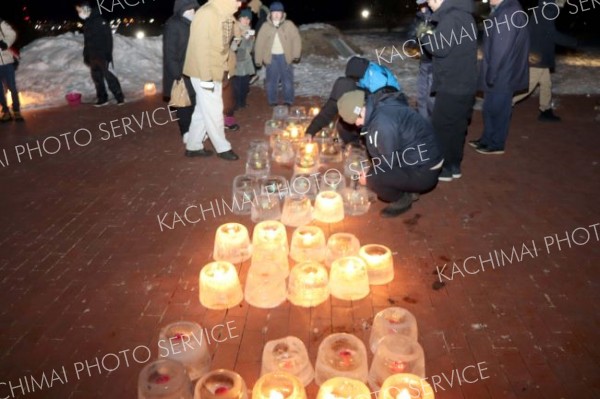 ワイン城を照らすアイスキャンドルの「あかり」　池田でイベント 2