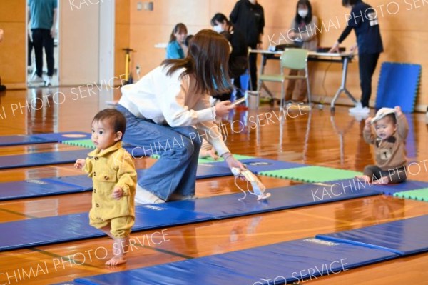 歩く選手も参加したレース