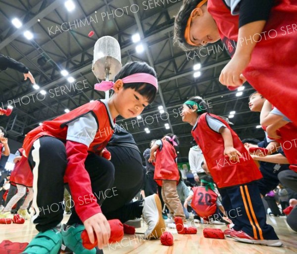 全力で楽しく体を動かす　「冬の大運動会」に親子連れ４００人 11