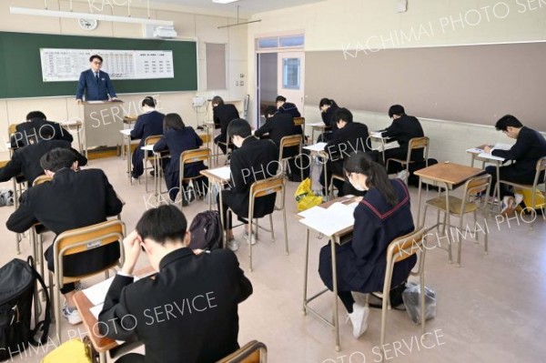 管内私立一般入試　１３７３人が挑む