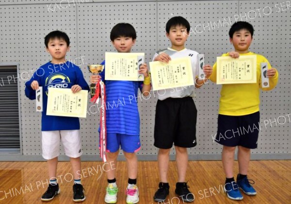 ４年以下男子入賞者。