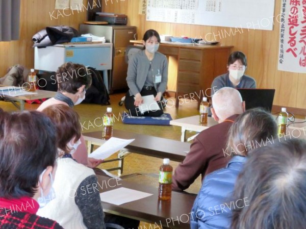 保健師と管理栄養士が健康づくりの出前講座　更別