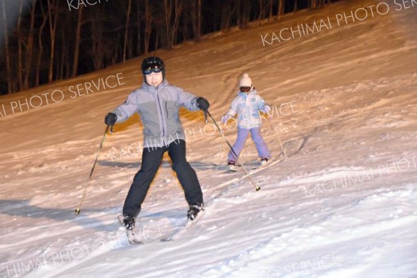 ナイタースキー教室でみるみる上達　陸別