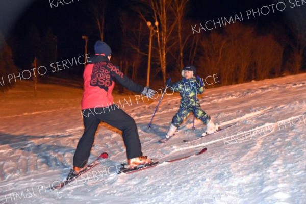 陸別小１年生から陸別中３年生まで１０人が参加した