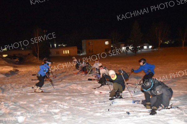 陸別小１年生から陸別中３年生まで１０人が参加した