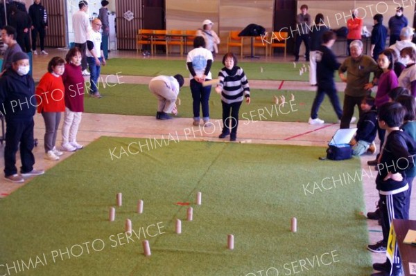 町内外から２８チームが参戦　浦幌でモルック大会