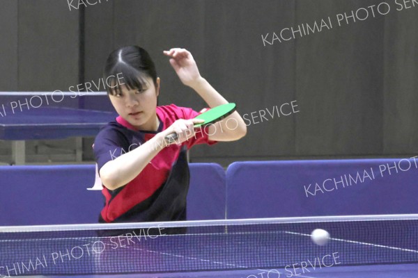 束原女子２冠、男子は曽我２年連続Ｖ　全十勝高校生学年別卓球