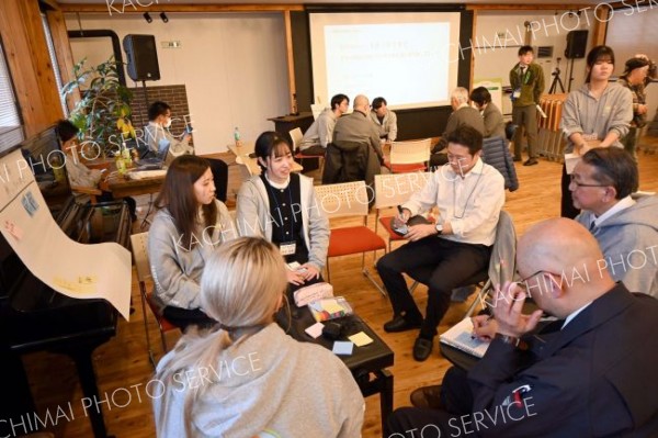 都市部の学生１２人が更別村活性化に提案　ＣＣＳ主催のミチシロカ