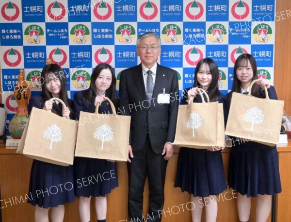 アンケートや特産品で士幌を発信　帯南商の「ＰＲし隊」が活動報告