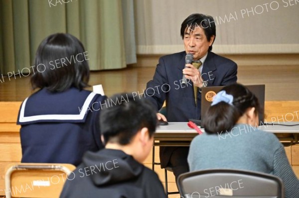 「挑戦する気持を大切に」　元南極観測隊長が本別で講演