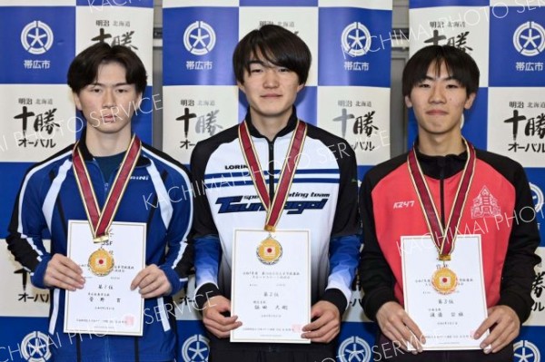 男子５００メートルの表彰。