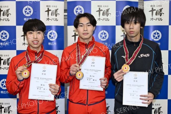 男子５０００メートルの表彰。