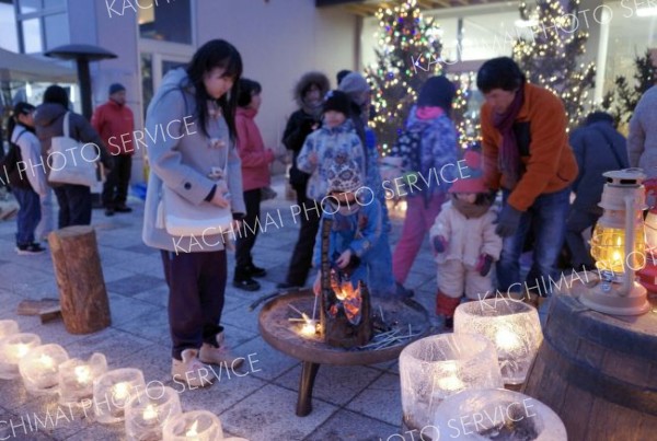 柔らかな光に包まれた会場