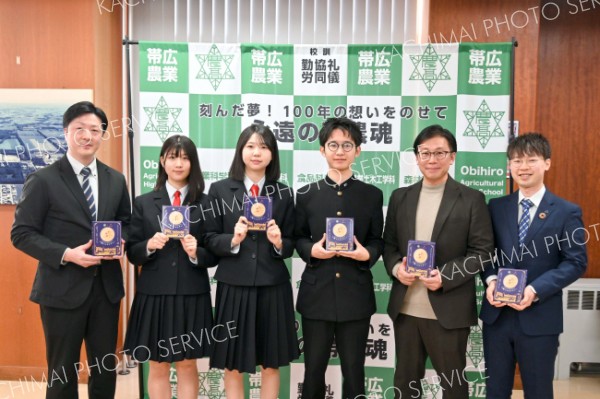 帯広農業高発の宇宙食へ一歩　「コスモシチュー」を商品化 3