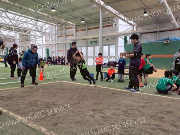 十勝管内の小中学生ら１６５人がエントリーし熱戦を繰り広げた