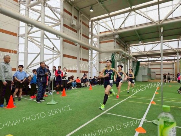 十勝管内の小中学生ら１６５人がエントリーし熱戦を繰り広げた