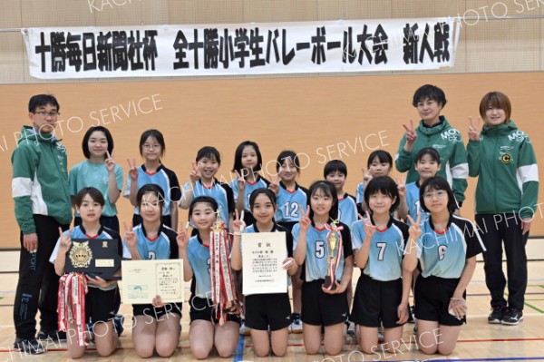 女子２連覇の鹿追ＬＢ。