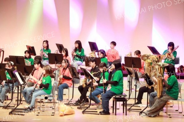 大樹の吹奏楽３団体が合同演奏「コスモスコンサート」
