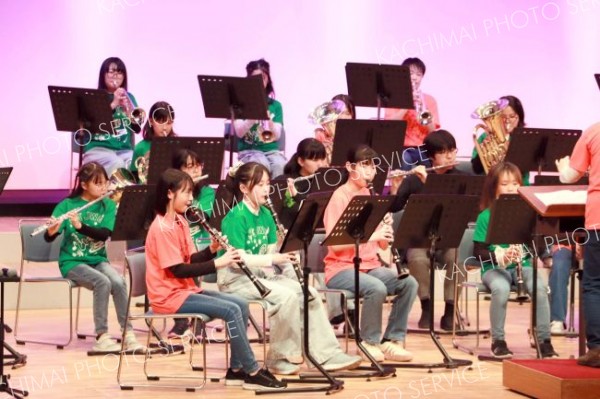 息の合った演奏を披露した出演者