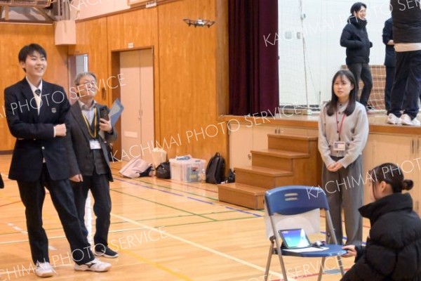 インターン生が上士幌高生にドローンの魅力伝える　ＪＡＬガクツナプロジェクト