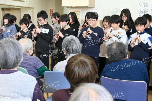 光南小５年生が高齢者と交流　福祉の学び深める～こぼれ話