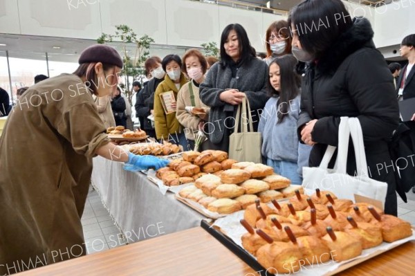 パンやスコーン、うどんにタコス　とかち小麦フェスタに大行列