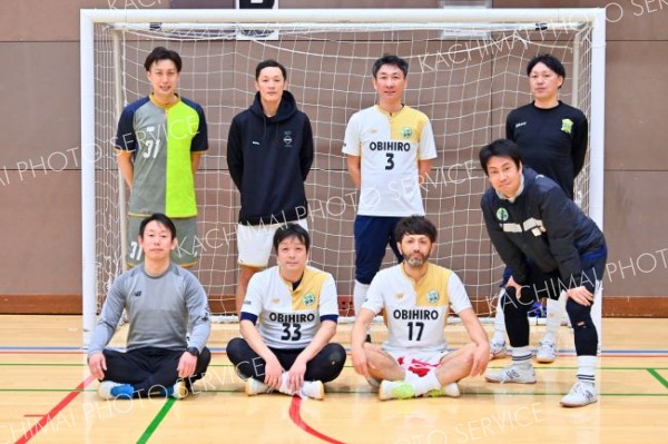 シニアの部優勝の帯広フットボールクラブ