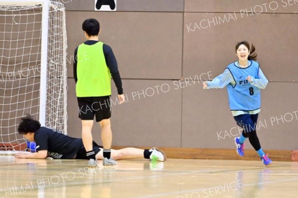 企業・ミックスの部決勝　たまい―パルパルーサ