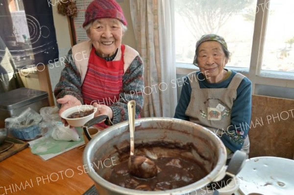 芋餅汁粉で交流　本別生活学校が１日限定の「分校」