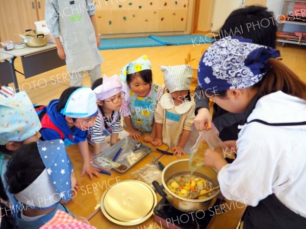 豚汁で地場産品身近に　上士幌こども園で食育教室