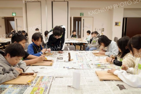 十勝管内１２市町から小学４～６年生５５人が参加した