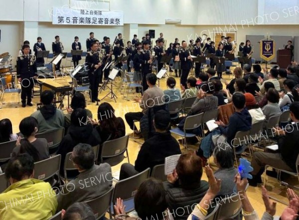 約２５０人が迫力のある演奏を楽しんだ