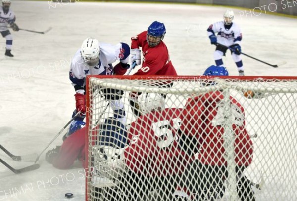 【第２試合・全十勝Ａ―全十勝Ｂ】２Ｐ１１分、全十勝Ａの堀江虎太郎が勝ち越しゴールを決める