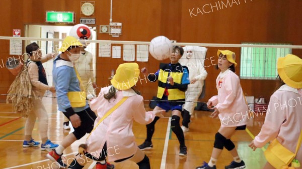 ゲゲゲの鬼太郎も登場　「ミニバレーの日」　発祥の地大樹でフェス～こぼれ話