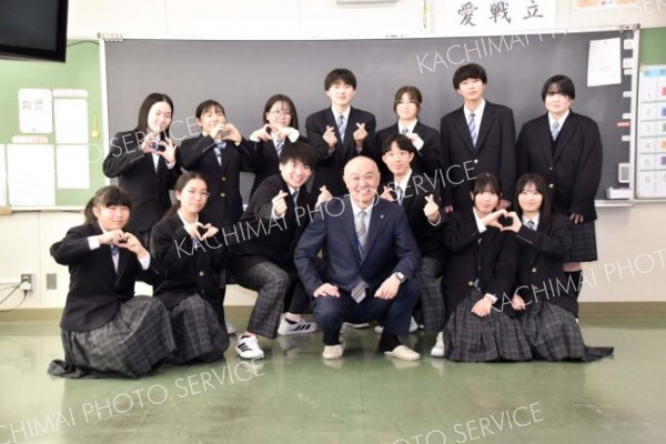 陸別中で町長講話「決めるのは自分」