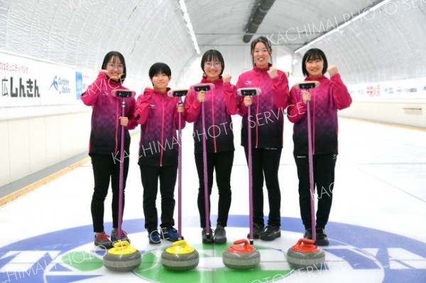 ジュエリーアイスが日本ジュニアカーリング選手権へ　全道で準優勝